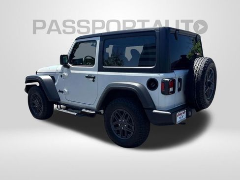 Used 2025 Jeep Wrangler Sport AWD/4WD image 8