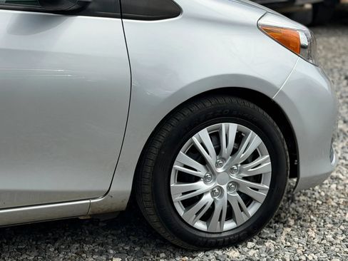 Used 2014 Toyota Yaris LE FWD image 9