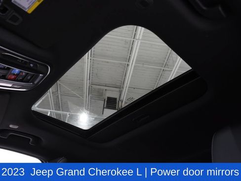 Used 2023 Jeep Grand Cherokee L Laredo AWD/4WD image 25