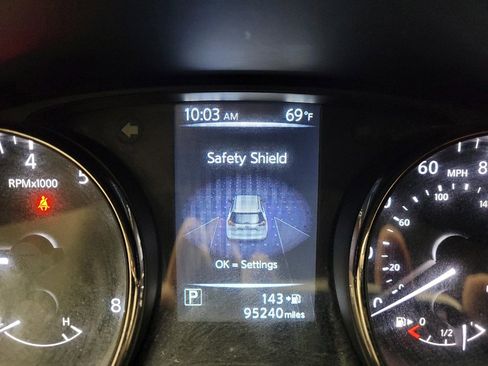 Used 2017 Nissan Rogue SV AWD/4WD image 23