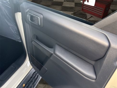 New 2025 Ford Bronco Outer Banks image 38