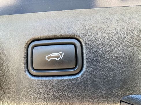 Used 2023 Hyundai Tucson SEL w/ Convenience Package AWD/4WD image 6