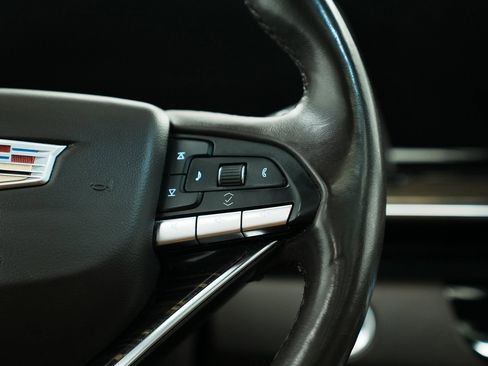 Used 2021 Cadillac Escalade ESV Premium Luxury image 26