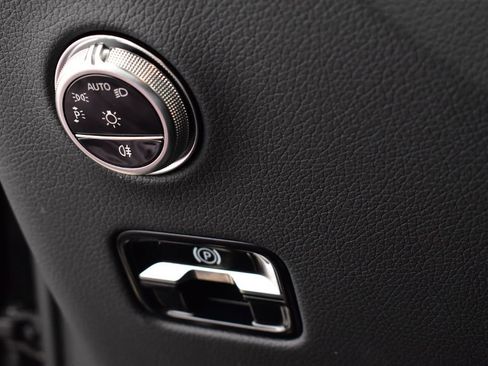 Used 2026 Mercedes-Benz GLC 300 4MATIC image 17