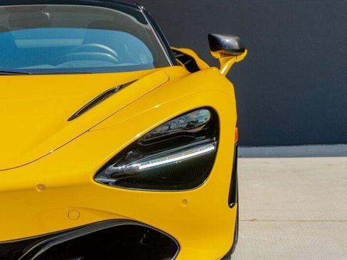Used 2023 McLaren 720S image 32
