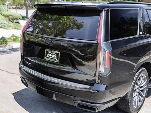 Used 2022 Cadillac Escalade Sport w/ Touring Package AWD/4WD image 14