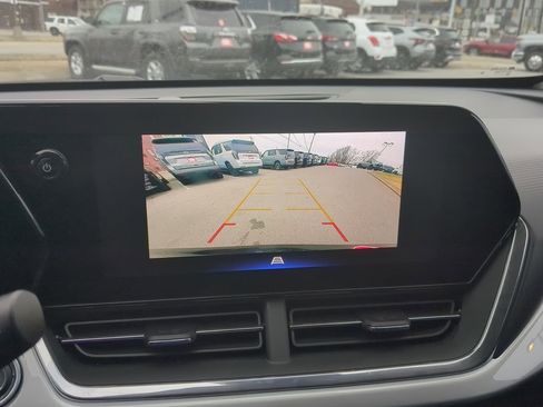 Used 2025 Chevrolet Trax LT w/ Driver Confidence Package image 14