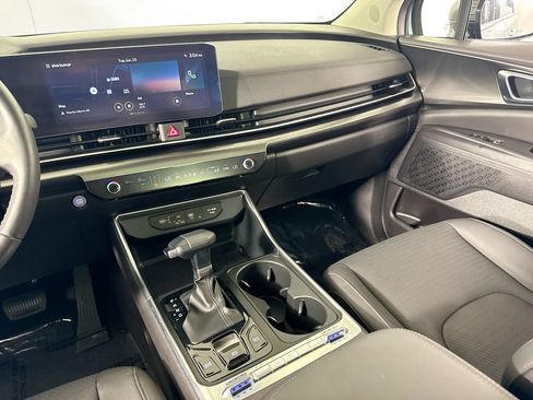 Used 2025 Kia Carnival SX Prestige FWD image 30