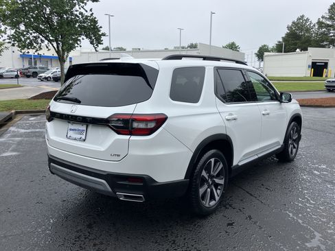 Certified 2023 Honda Pilot Elite image 10