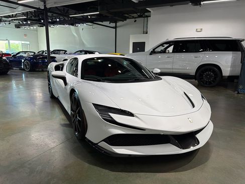 Used 2023 Ferrari SF90 Stradale image 13