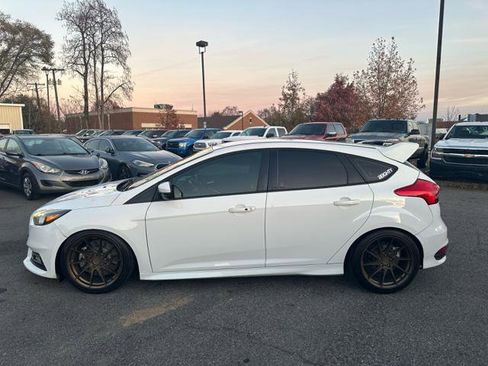 Used 2018 Ford Focus ST image 8