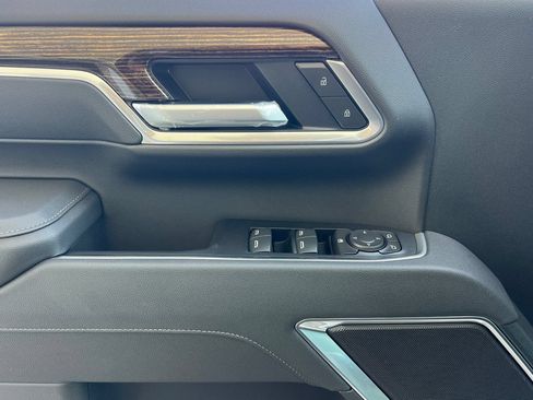 New 2026 GMC Sierra 3500 SLE AWD/4WD image 9