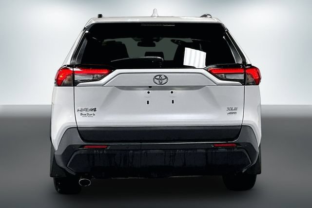 Used 2023 Toyota RAV4 XLE Premium AWD/4WD image 7