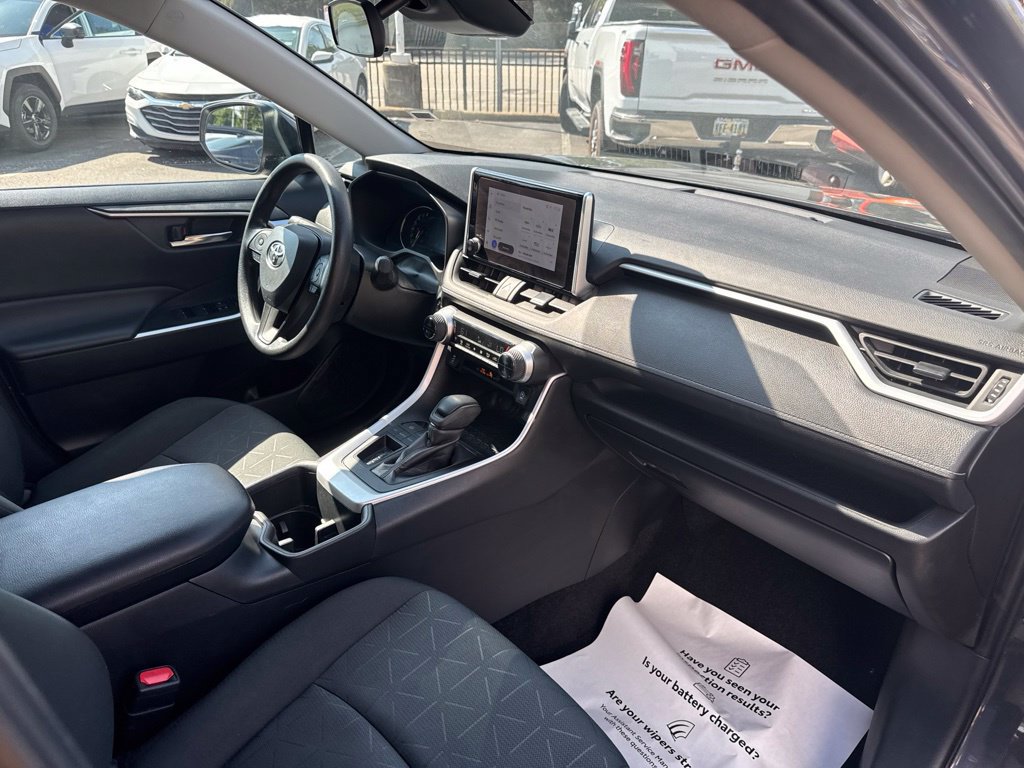 Certified 2024 Toyota RAV4 XLE FWD image 35