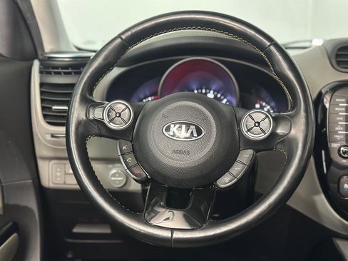 Used 2016 Kia Soul + w/ Primo Package FWD image 15