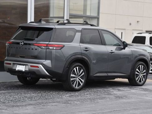 Used 2022 Nissan Pathfinder Platinum w/ Cargo Package AWD/4WD image 8