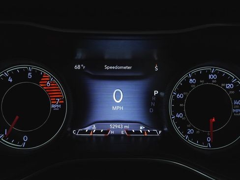 Used 2019 Jeep Cherokee Limited image 23