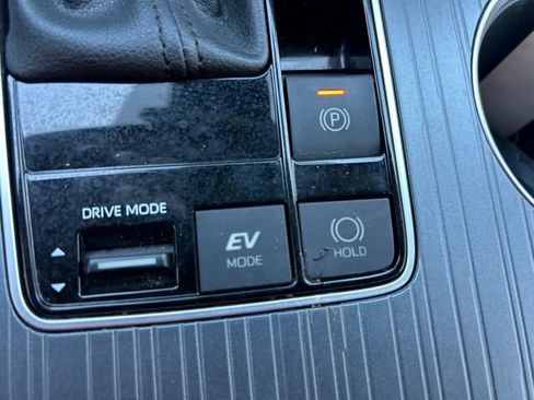Used 2023 Toyota Sienna XSE w/ XSE Plus Package AWD/4WD image 23