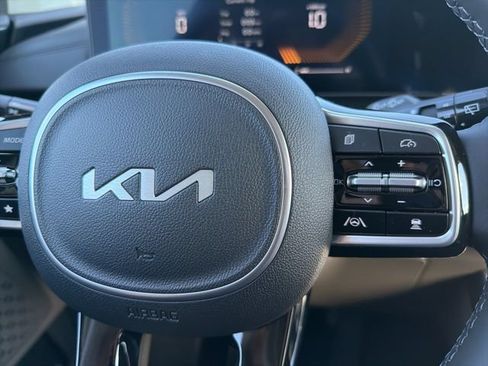 New 2026 Kia Carnival FWD image 23