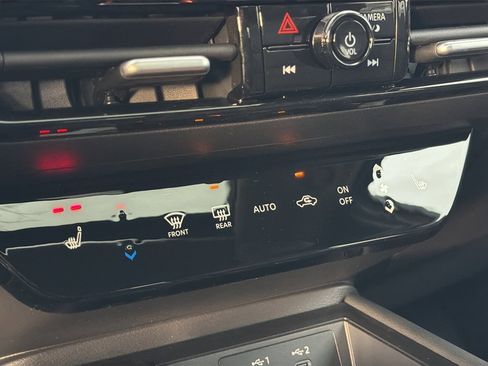 New 2026 Nissan Kicks SR w/ SR Premium Package image 27