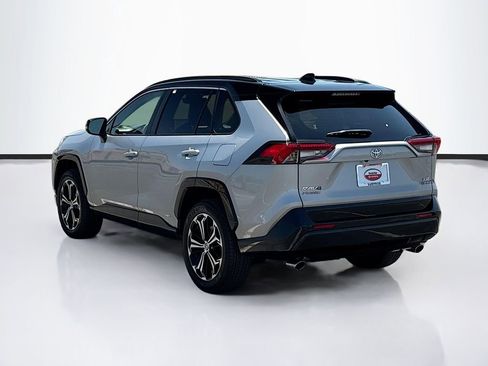 Used 2025 Toyota RAV4 XSE w/ Weather Package AWD/4WD image 7