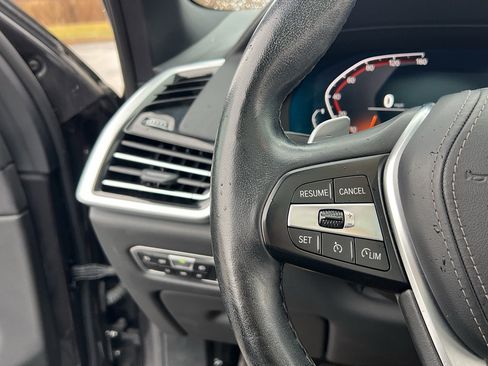 Used 2021 BMW X5 xDrive40i w/ Convenience Package image 32