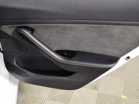 Used 2020 Tesla Model 3 Long Range image 13