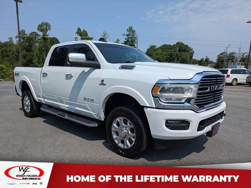 Used 2022 RAM 2500 Laramie AWD/4WD image 1