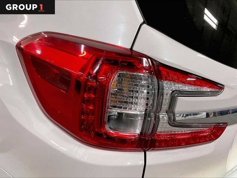 Used 2024 Subaru Ascent Touring AWD/4WD image 29