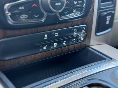 Used 2017 RAM 1500 Laramie Longhorn w/ Convenience Group image 31