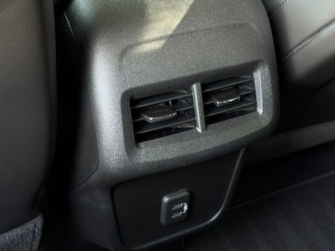 Used 2020 Chevrolet Equinox LT w/ Sport Edition FWD image 14