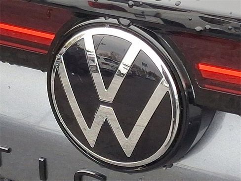 New 2026 Volkswagen Tiguan SE R-Line image 12