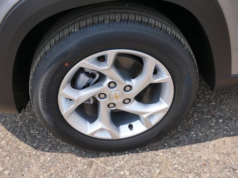 New 2026 Chevrolet Trax LS w/ LS Convenience Package FWD image 9
