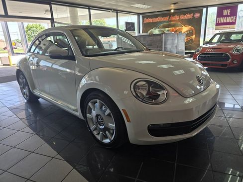 Used 2013 Volkswagen Beetle 2.5 FWD image 3