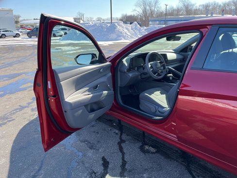 New 2025 Hyundai Elantra Sport image 16