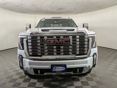 New 2026 GMC Sierra 2500 Denali w/ Denali Reserve Package AWD/4WD image 2