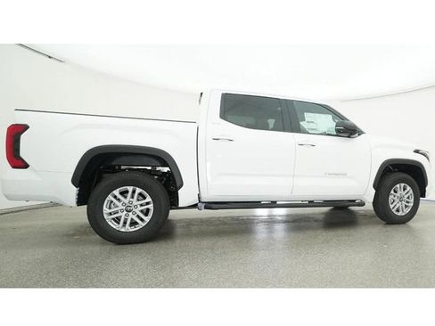 New 2026 Toyota Tundra SR5 AWD/4WD image 26