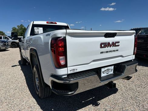 Used 2022 GMC Sierra 2500 Pro w/ Convenience Package AWD/4WD image 8