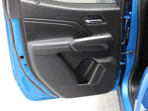 Used 2023 Chevrolet Colorado LT AWD/4WD image 22