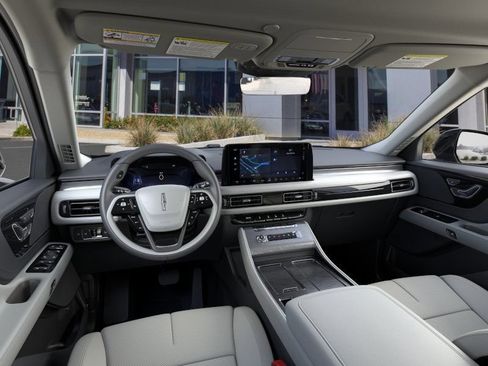 New 2026 Lincoln Aviator AWD w/ Jet Appearance Package image 8