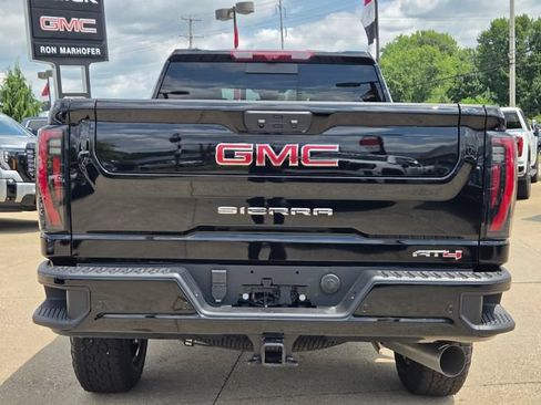 New 2026 GMC Sierra 2500 AT4 w/ AT4 Premium Plus Package AWD/4WD image 16