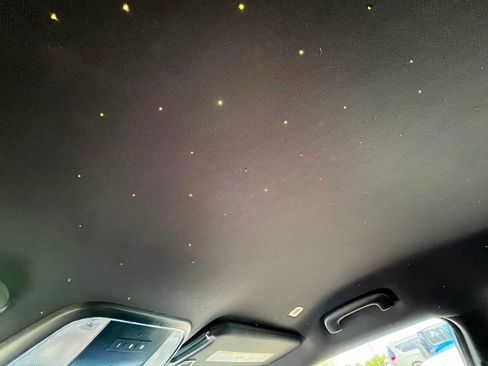 Used 2022 Dodge Charger R/T w/ Plus Group RWD image 7