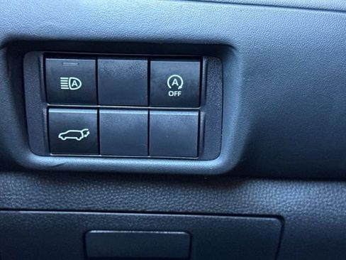 Used 2023 Toyota Highlander XLE FWD image 43