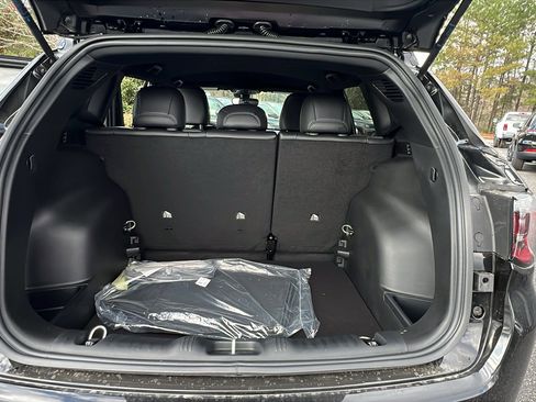 New 2026 Jeep Compass Latitude image 13