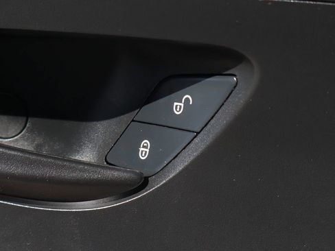 Used 2025 Mercedes-Benz Sprinter 2500 image 22