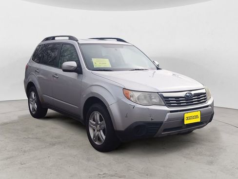 Used 2010 Subaru Forester 2.5X Premium image 7