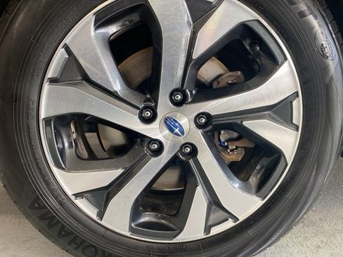 Certified 2022 Subaru Outback Limited image 5