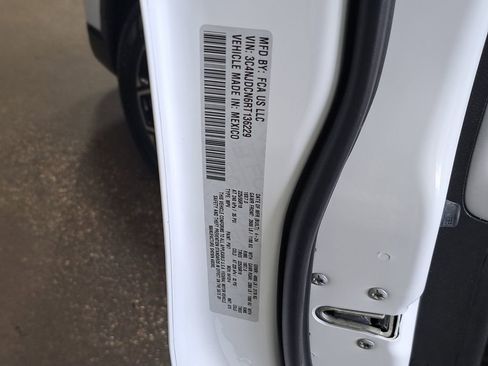 Certified 2024 Jeep Compass Limited AWD/4WD image 35