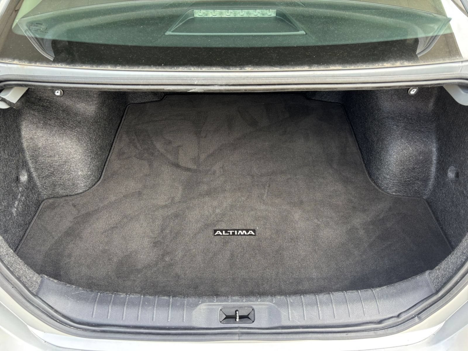 Used 2024 Nissan Altima 2.5 S FWD image 29
