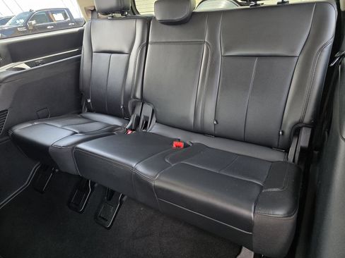 Used 2024 Ford Expedition XLT RWD image 20